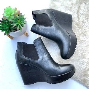 KORKS | Hyannis Black Ankle Platform Wedge Boots 8